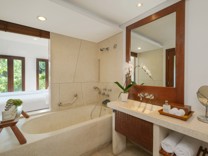 Maya Ubud Resort & Spa photo 10