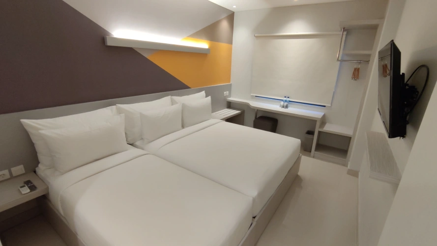 Standard Quadruple Family room