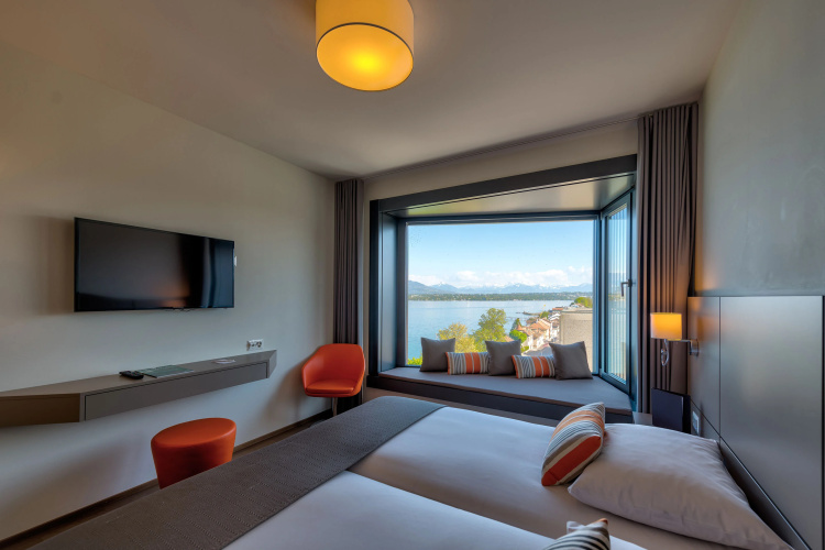 Lake Geneva Hotel photo 8