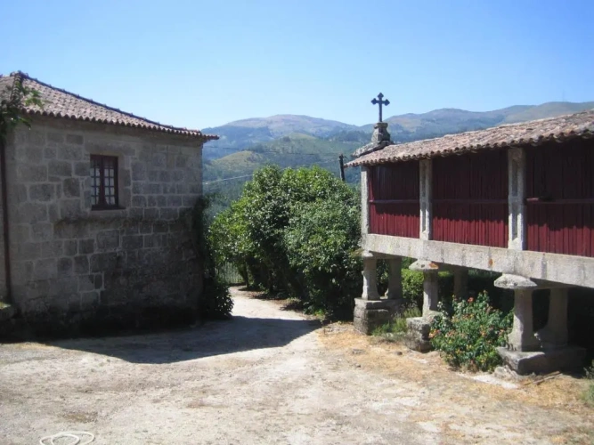 3 Bedrooms Cottage