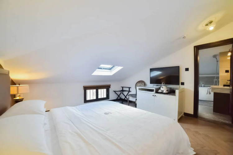 1930 Boutique Hotel