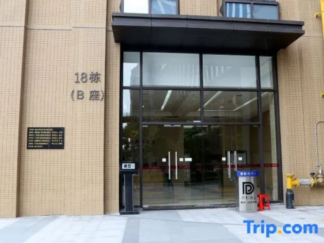 Yilong Apartment