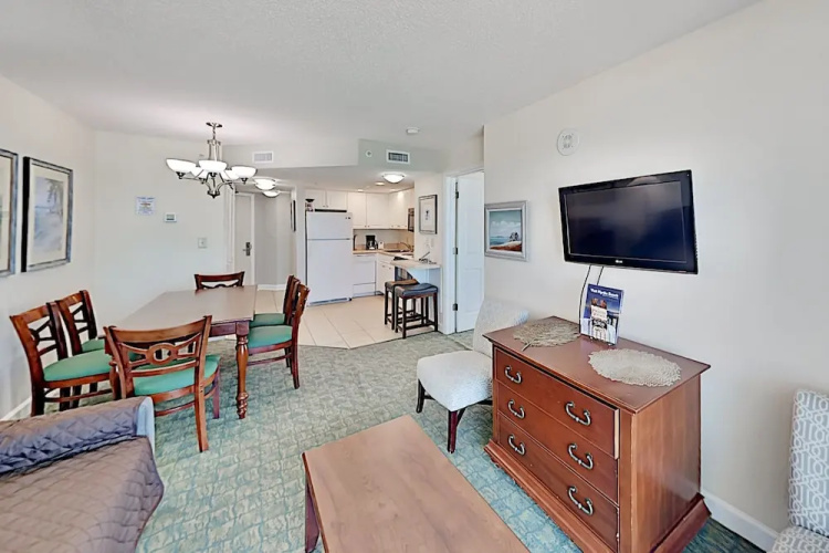 Beachfront Getaway W/ Pools, Hot Tubs & Lazy River 2 Bedroom Condo