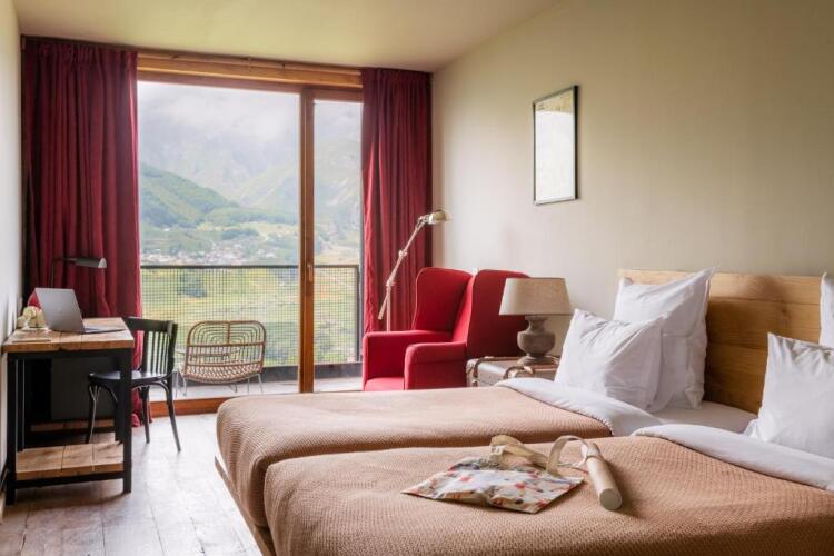 Фотография номера гостиницы Rooms Hotel Kazbegi
