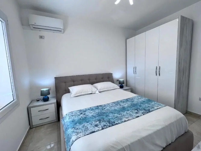 White Luxury Apartment