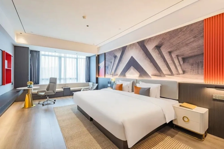 Grand room