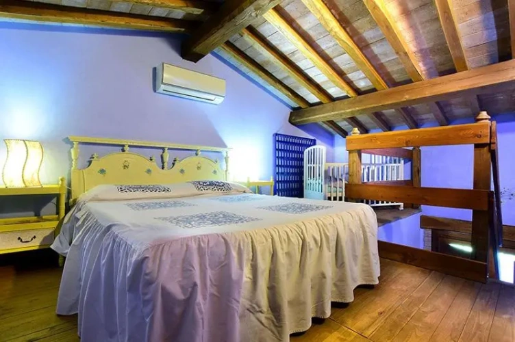 Standard Triple room