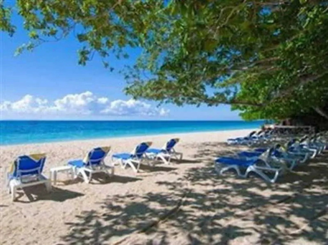 Alegre Beach Resort