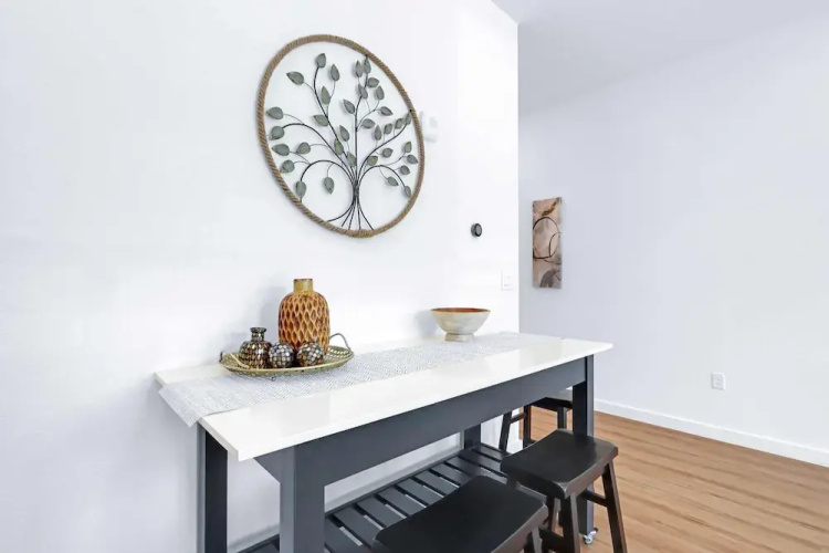 Relax in a Luxe Resort-style Condo