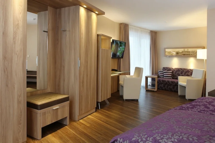 Business Triple room