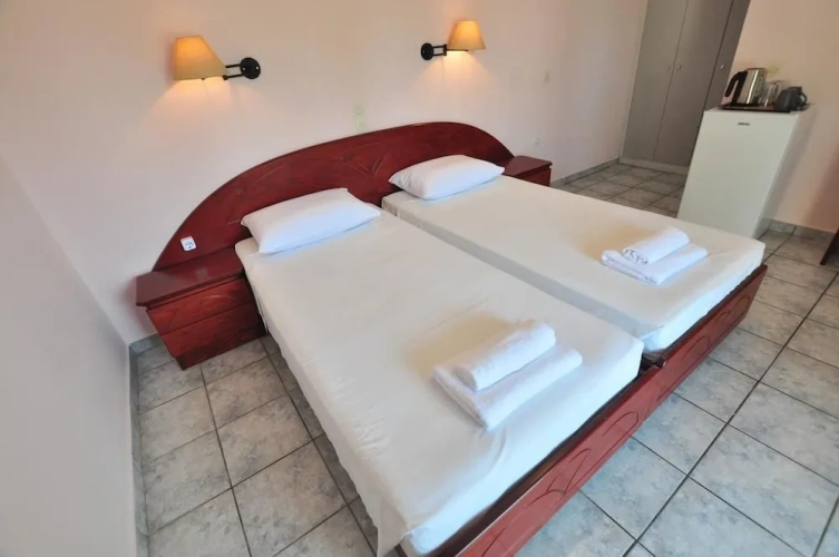 Standard Twin room with balcony