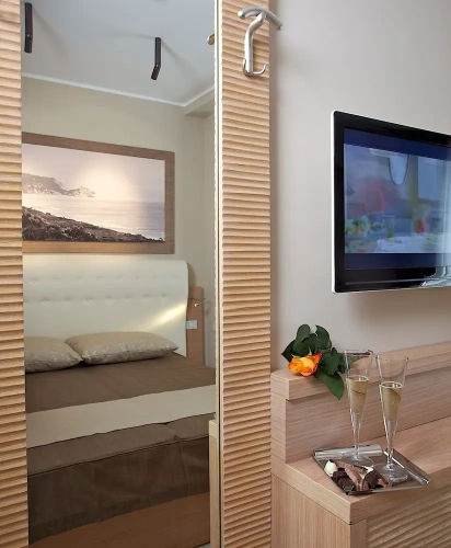 Junior Suite with land view