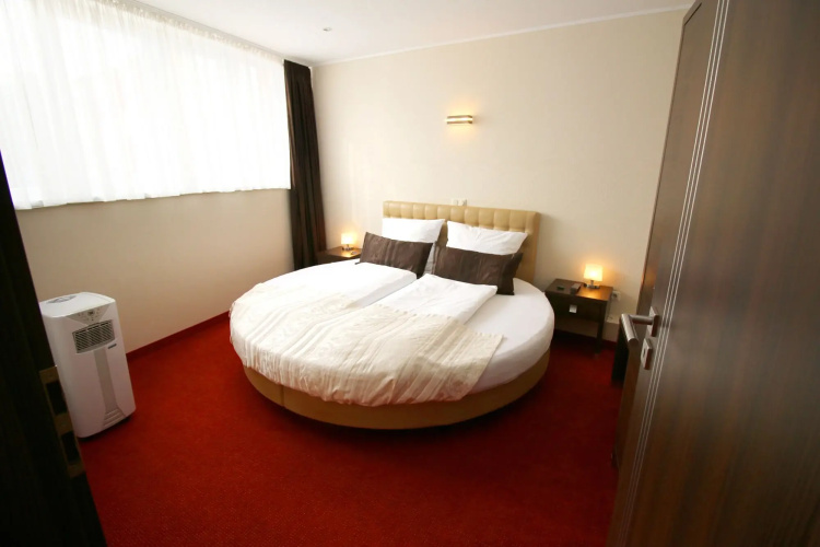 home Hotel