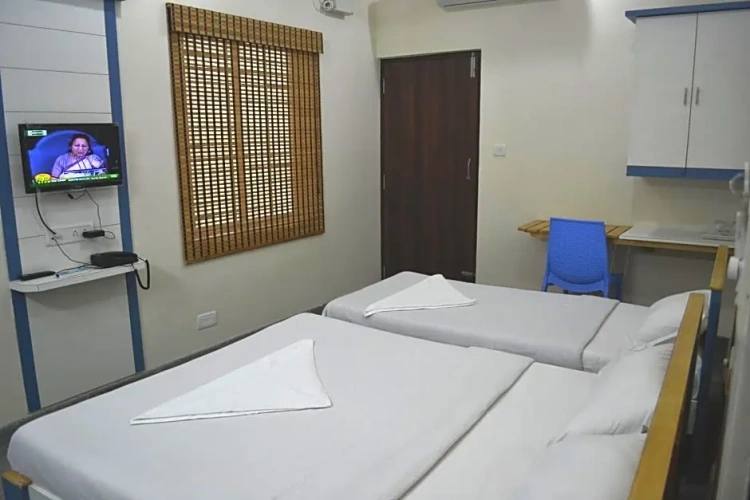 Standard Triple room with balcony