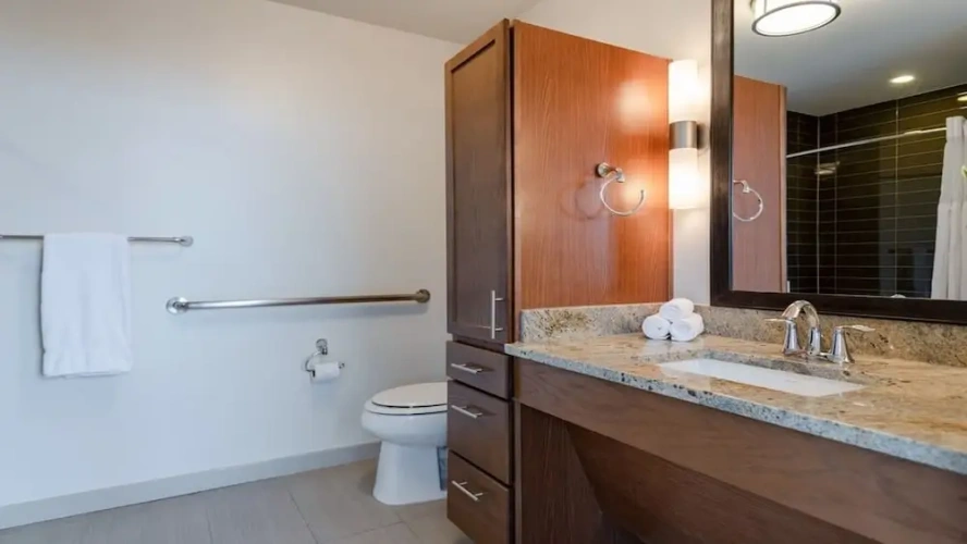 2 Bedrooms Apartment