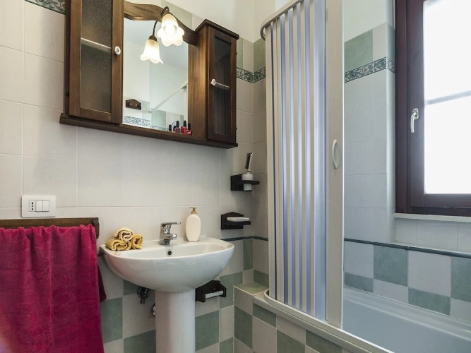 4 Bedrooms Apartment