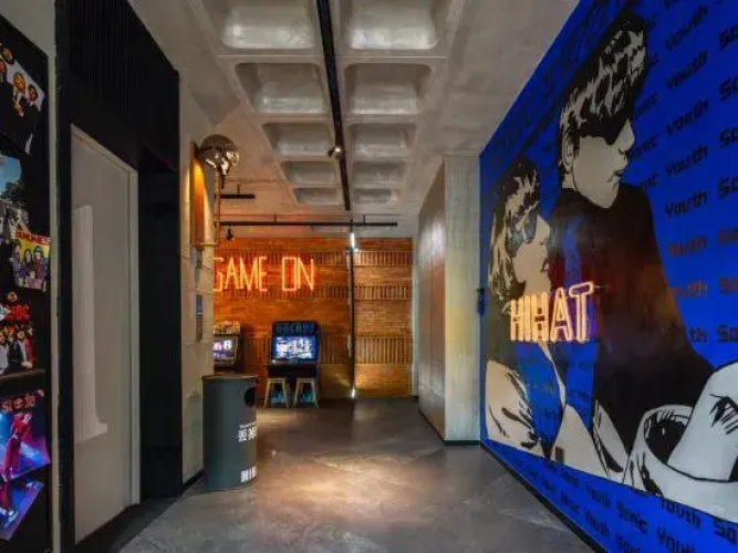 HIHAT Pioneer Art Hotel