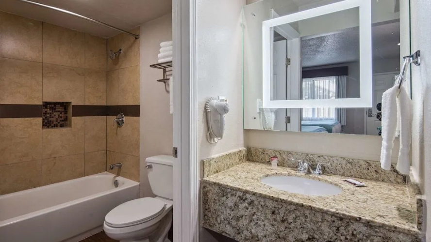 Spanish Trail Inn Hotel