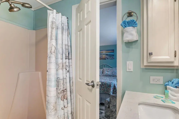 Walk to Beach! Surfside Beach Family Bungalow