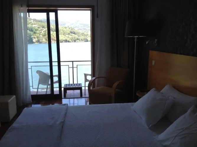 Standard Double room with balcony and with river view