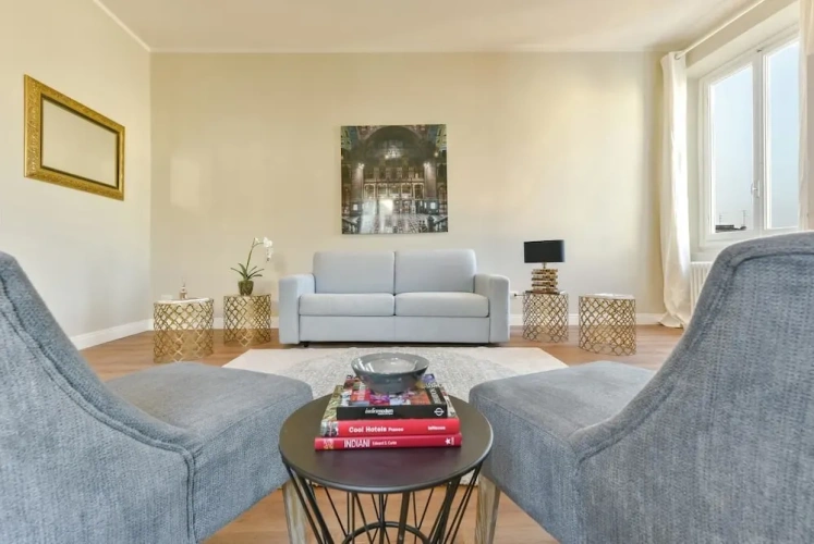 2 Bedrooms Apartment