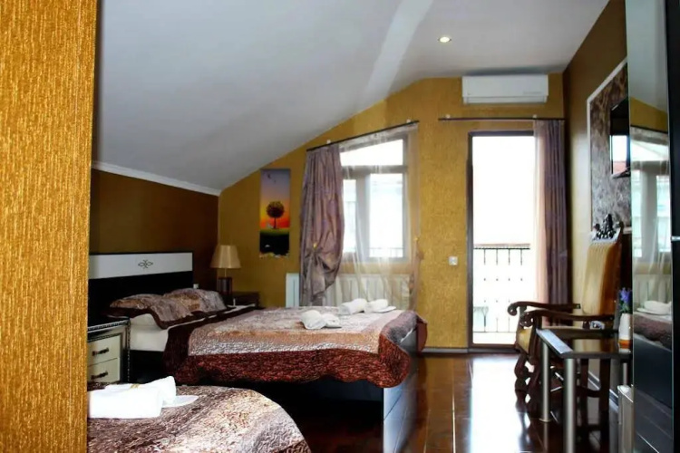 Hotel Luxor
