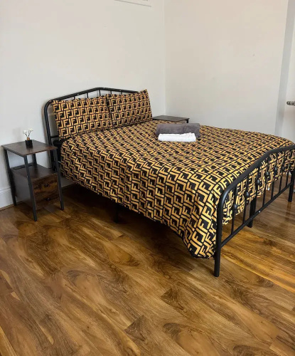 2 Bed Flat - Sleeps 4 - Parking - Wifi
