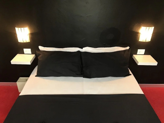 Stupido Hotel