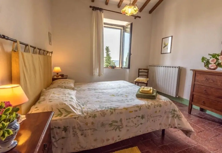 6 Bedrooms Villa