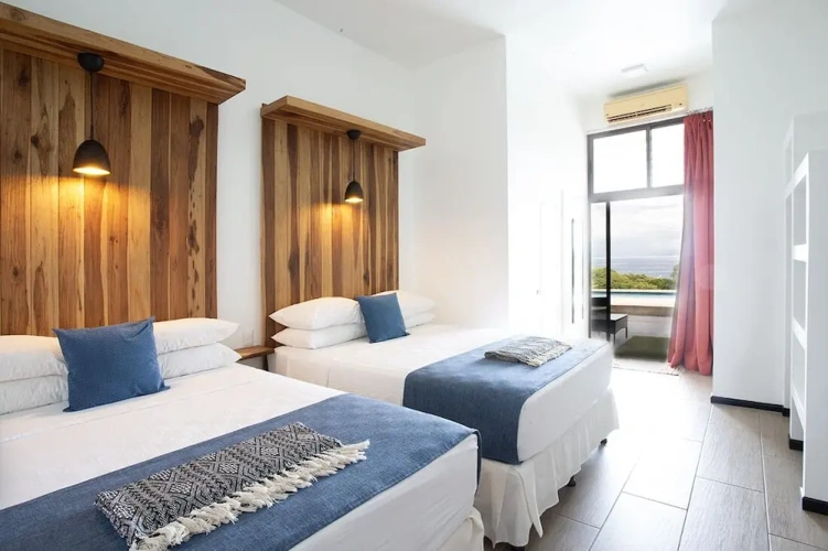 Standard Quadruple room with ocean view