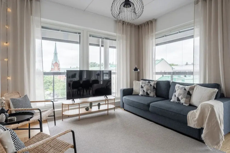 Modern 2BR Apartment with Sauna & Large Balcony