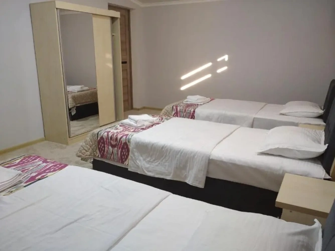 Standard Triple room
