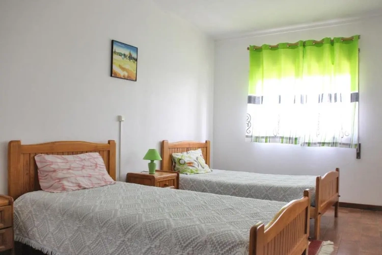 Economy Triple room