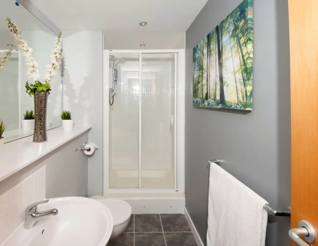 2 Bedrooms Apartment