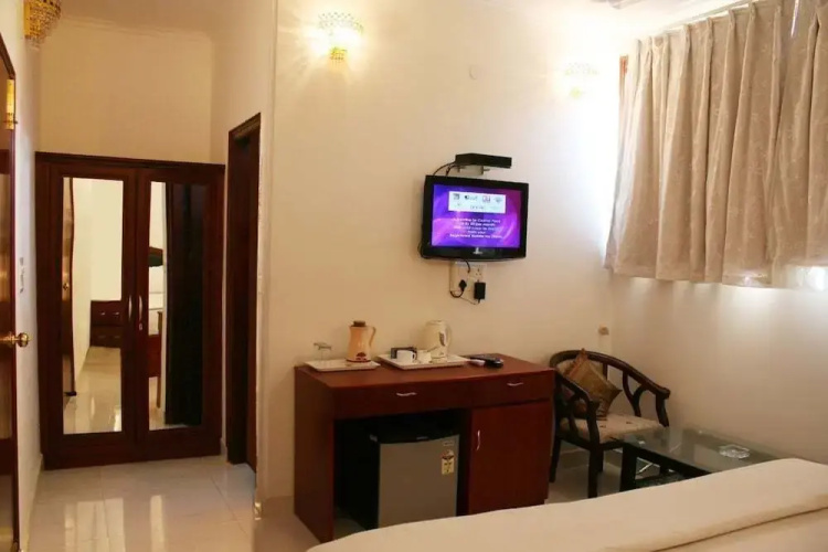 Hotel Malik Continental