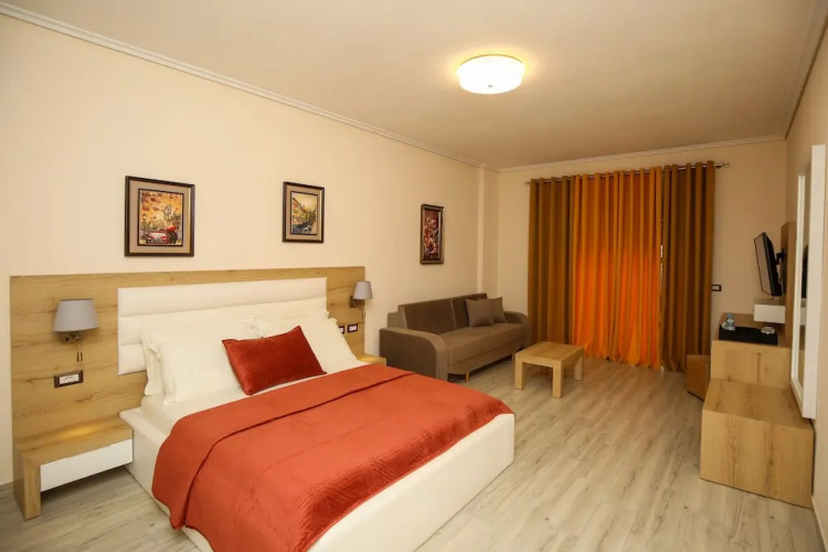 Hotel Rolex