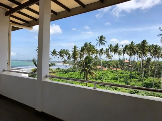 Deluxe room with partial sea view