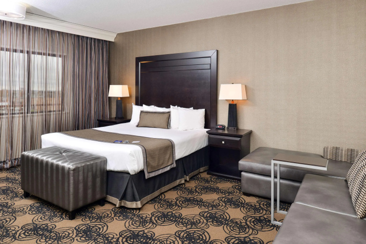 Best Western Plus Midwest Inn