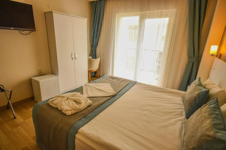 Parion House Hotel
