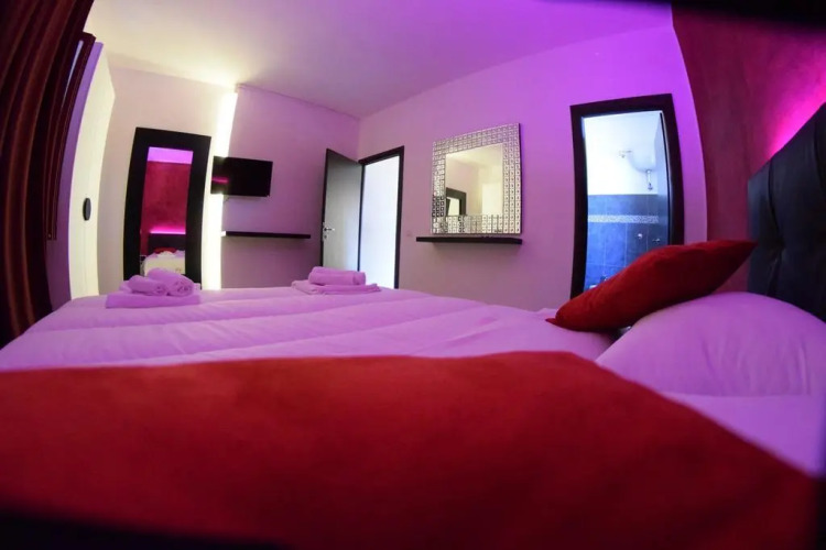 Free hotel Hotel Overview