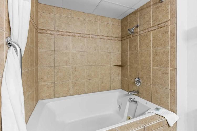Quadruple Suite
