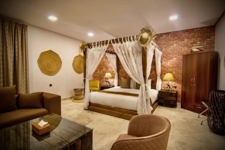 Coastline Resort