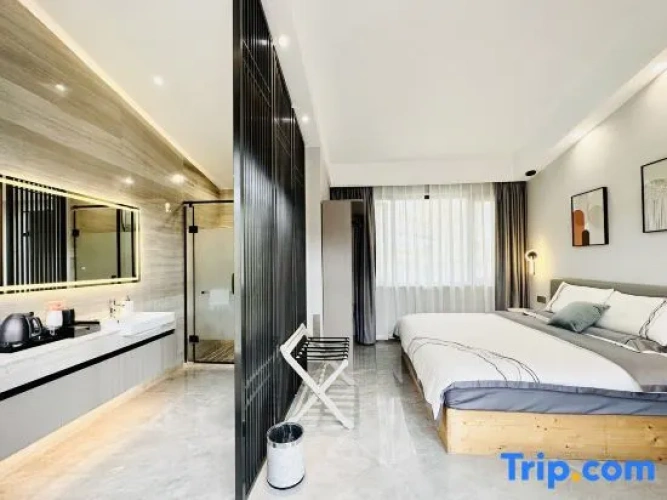 2 Bedrooms Suite