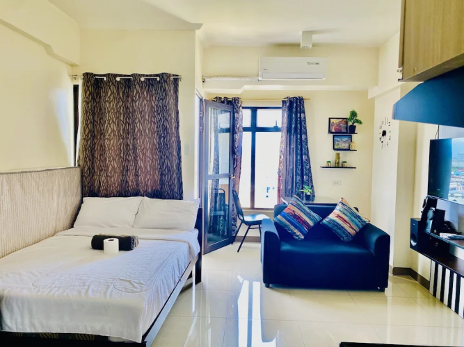 Mabolo Garden Flats by Sleeping Forest