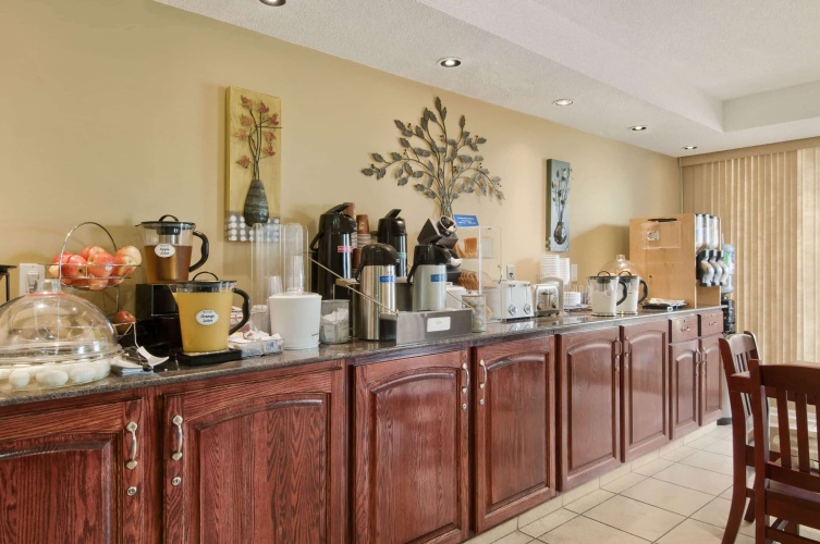 Travelodge By Wyndham Nanaimo photo 13
