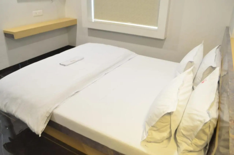 Hotel O2 , Sangli