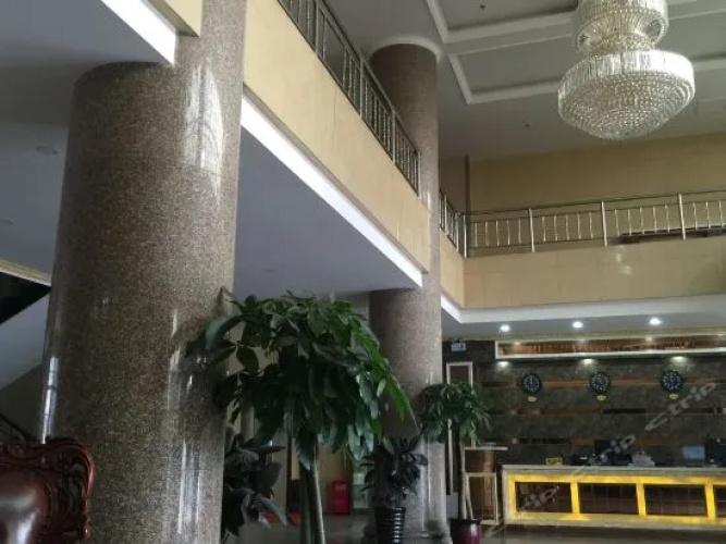 Huangyue Business Hotel