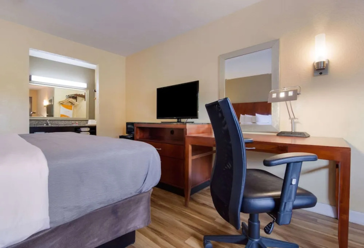 Econo Lodge Battleboro Rocky Mount I-95