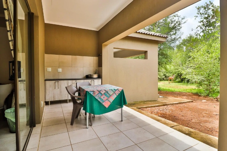 1 Bedroom Apartment with garden view