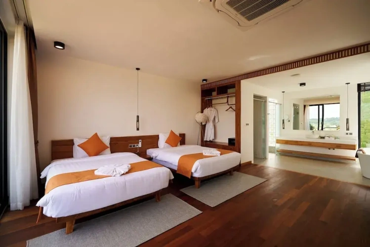 Twin Bungalow with balcony